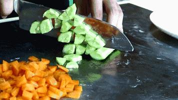 学会这一招切菜很迅速,学刀功切菜