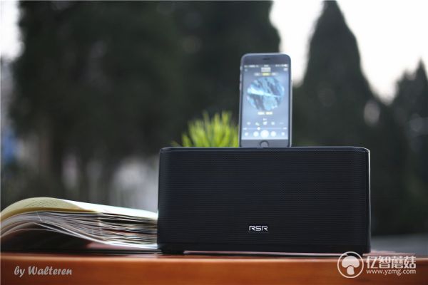 不用耳机孔一样插上就听，RSRDS909未来音响体验
