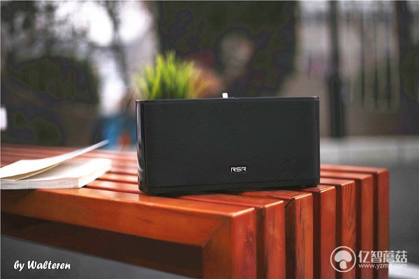 不用耳机孔一样插上就听，RSRDS909未来音响体验