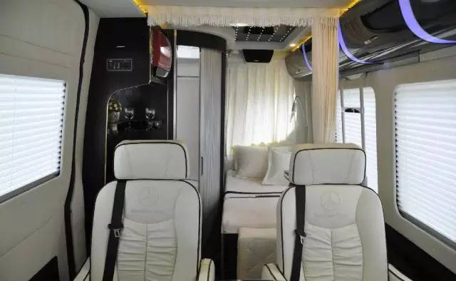 纯进口奔驰c型豪华房车,奔驰威霆房车28.98万起