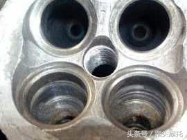 双缸摩托车火花塞坏了怎么换,二冲程摩托车加油断火修理