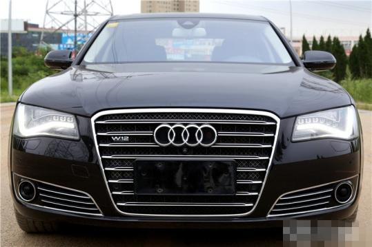 奥迪a8lw12成功人士标配,17款奥迪a8lw12