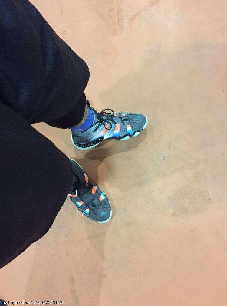 阿迪crazy8测评,adidascrazy8白