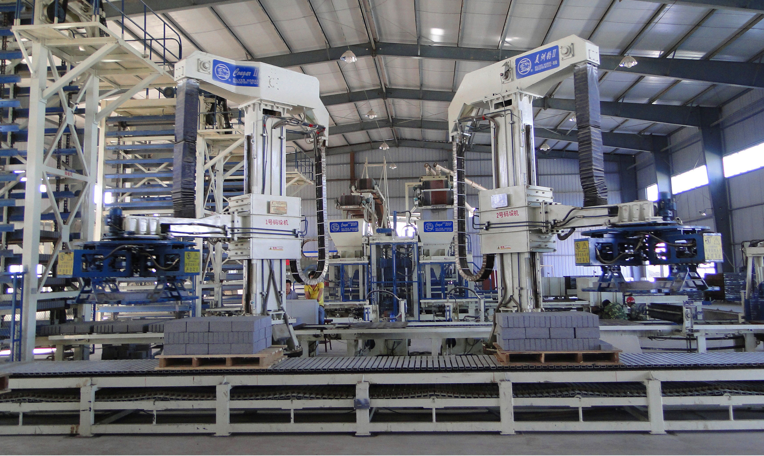 大型空心砌块砖机,走进多彩世界