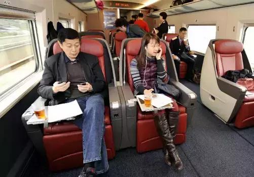 深圳到云南高铁路上美景,中国高铁最美路线