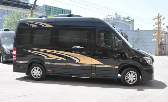纯进口奔驰c型豪华房车,奔驰威霆房车28.98万起