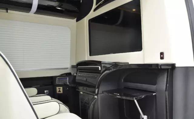 纯进口奔驰c型豪华房车,奔驰威霆房车28.98万起