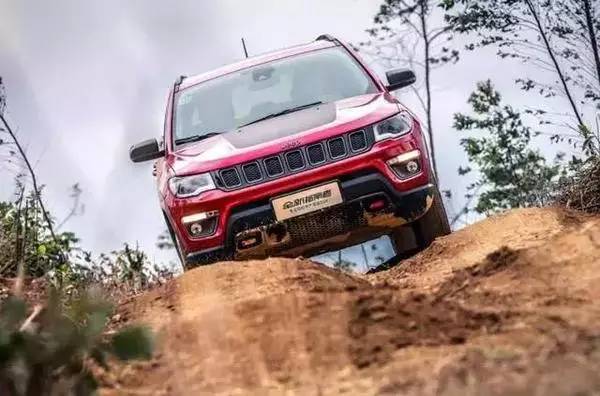 jeep指南者2020款7座多少钱,jeep大切诺基和指南者怎么区别