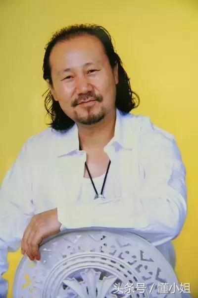 腾格尔结过几次婚,腾格尔被抢当压寨夫人