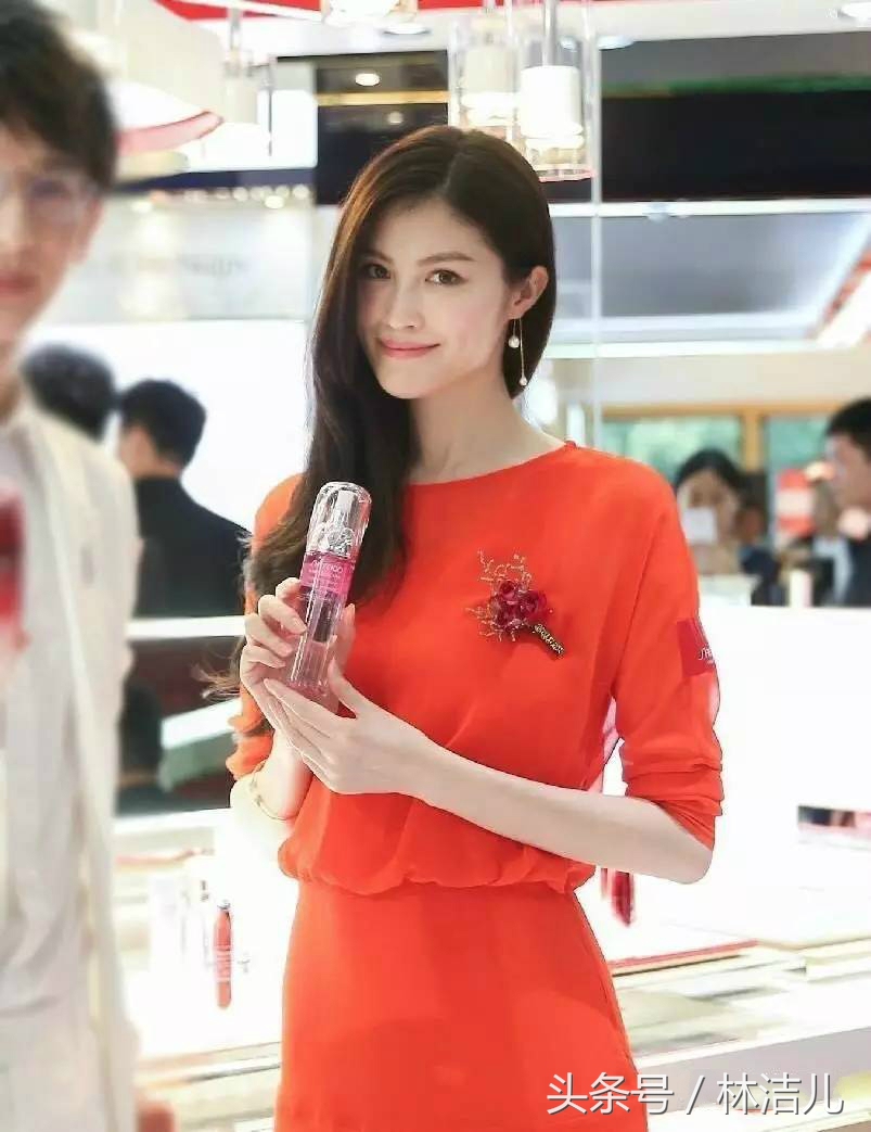 杨幂赵丽颖耳饰,把镜头瞄准自己