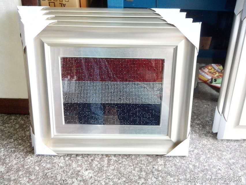 雄峰万里舞长龙!2017更向前!框福工艺祝大家开年大吉!