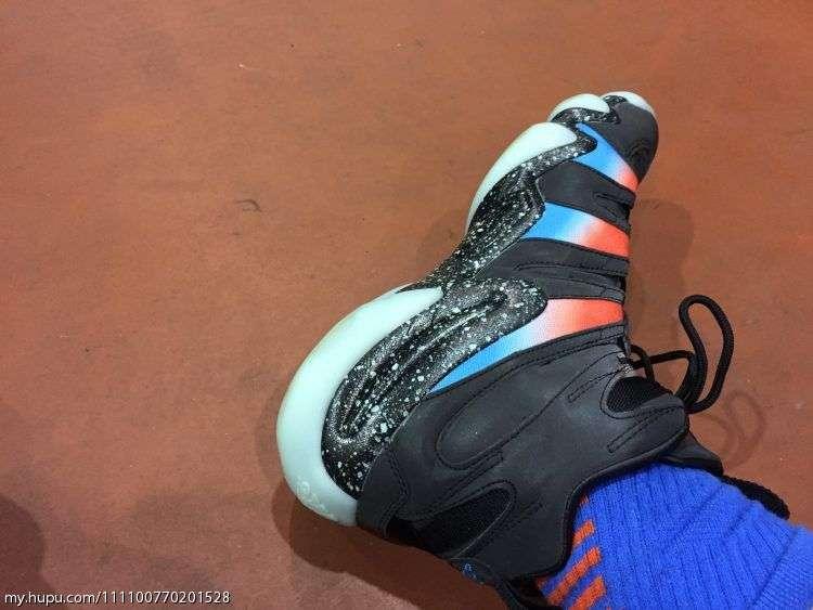 阿迪crazy8测评,adidascrazy8白