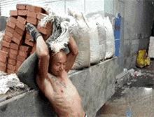 山路大巴不是那么好坐，你们还敢说自己是搬砖的？