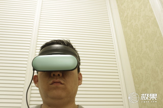 黑科技抬头显示器无线大屏最新款,黑科技多功能投影