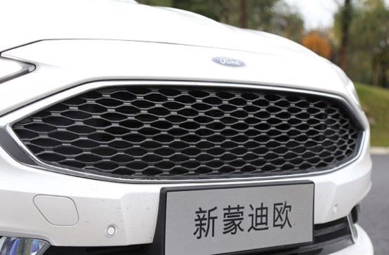 高科技感的轿车,高端科技电动轿车视频