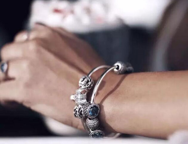 pandora潘多拉多少钱一个珠子,pandora潘多拉有实体店吗