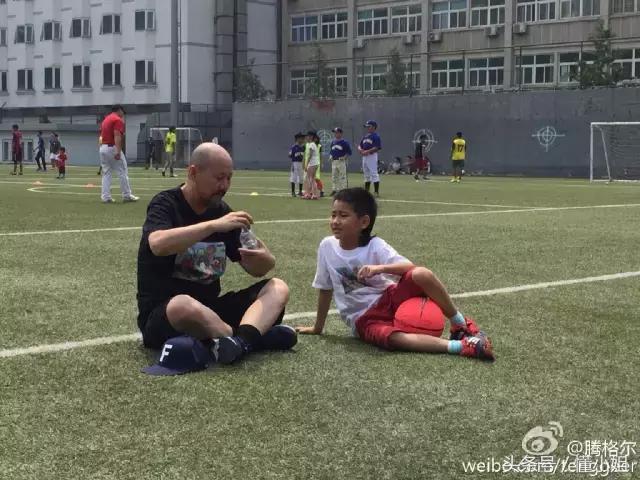 腾格尔结过几次婚,腾格尔被抢当压寨夫人