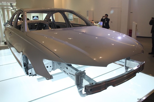 欢迎乘坐中国交通用铝号，开启2017轻量化之“铝”