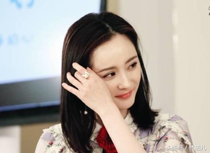 杨幂赵丽颖耳饰,把镜头瞄准自己