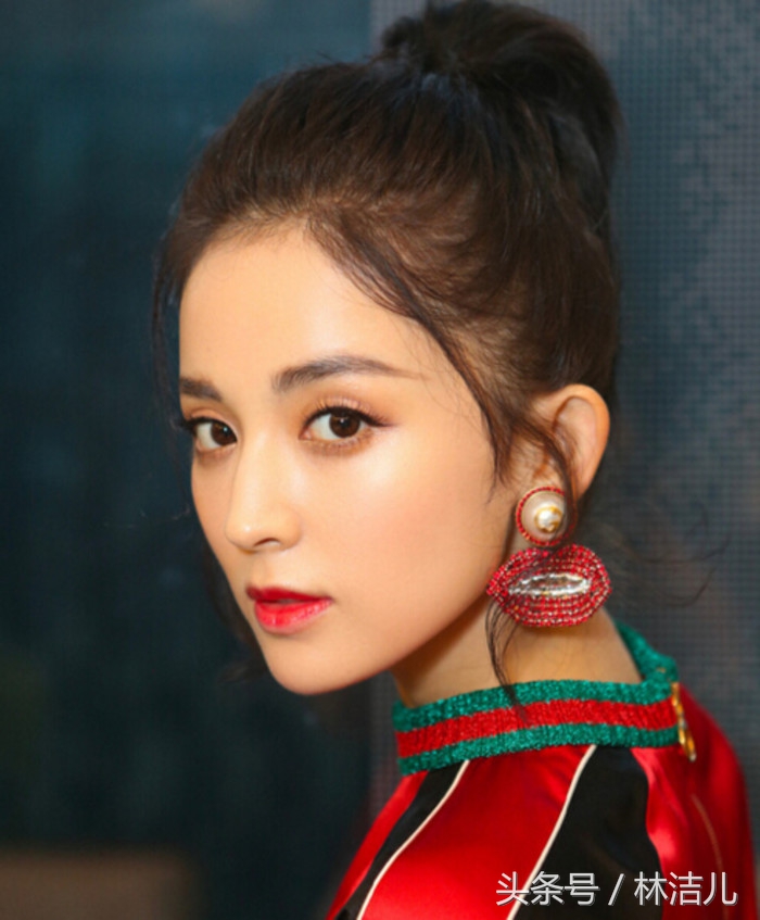 杨幂赵丽颖耳饰,把镜头瞄准自己