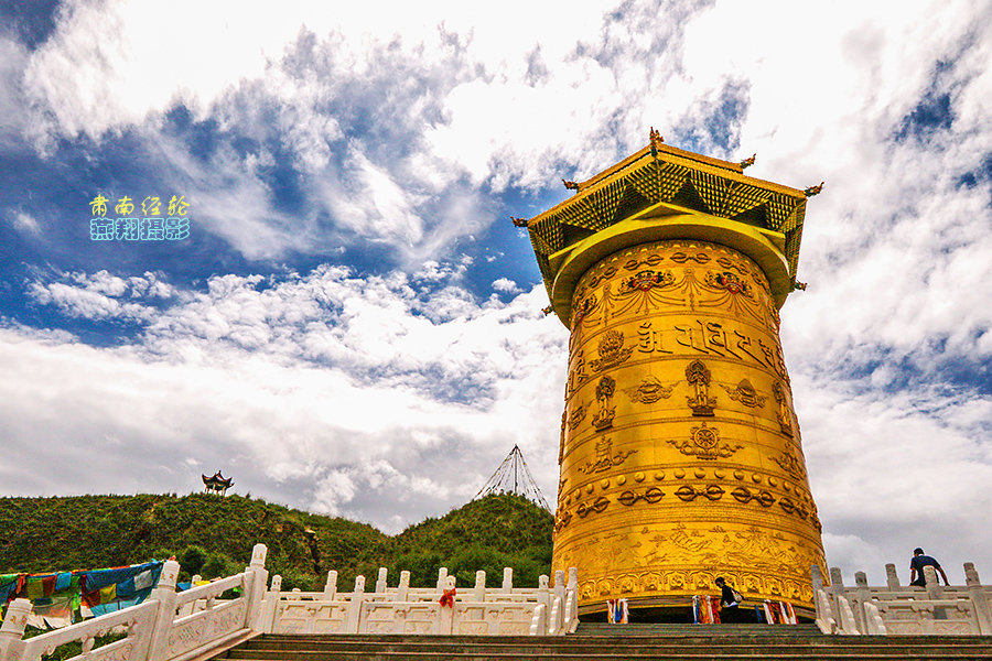 世界最大的转经轮图片,世界上最大的转经轮有什么寓意