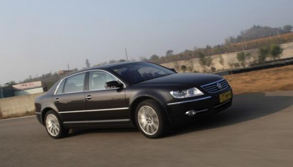 老款辉腾4.2v8测评,大众辉腾4.0老款