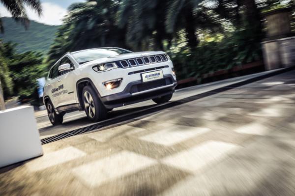 试驾全新jeep指南者,jeep指南者有哪些越野性能特点