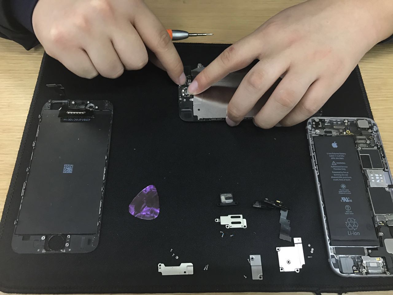 iphone6屏幕更换多少钱,iphone6屏幕换玻璃