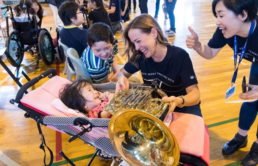 做核磁共振半道跑出来的多吗,做核磁共振途中为什么要推针水