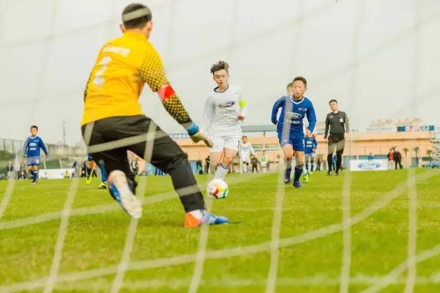 足球撬动的汽车江湖原来你玩的是这样的套路