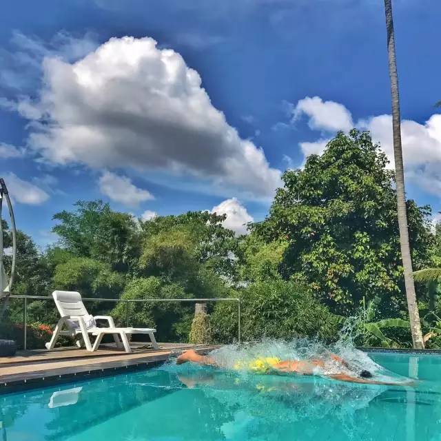 四川帅大叔暴改普吉岛民宿，用时4个月他活出了你最羡慕的样子