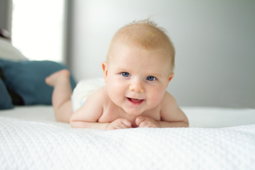 新生儿黄疸严重吗,新生儿血液黄疸跟皮肤黄疸一样么