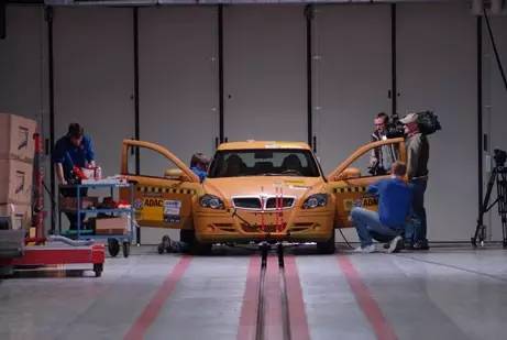 海外卖爆的中国车,那些年被撞的豪车