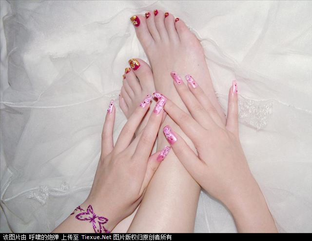 小脚女人的三寸金莲的历史,三寸金莲裹着一段中国历史