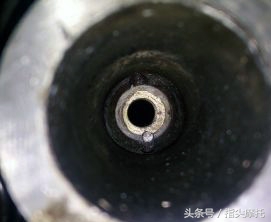 双缸摩托车火花塞坏了怎么换,二冲程摩托车加油断火修理