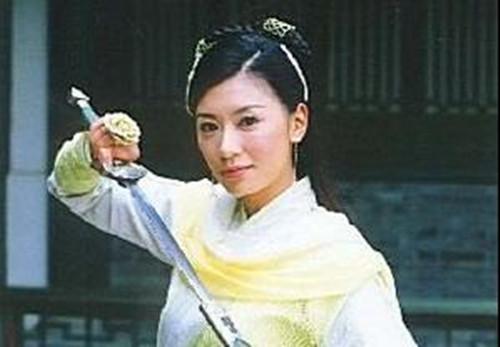 金庸小说三大武功排名,金庸笔下的十大神兵