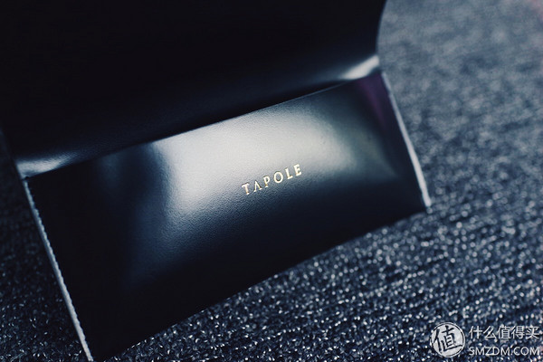 柯南戴白眼镜图片,柯南同款眼镜戴上之后能看见吗