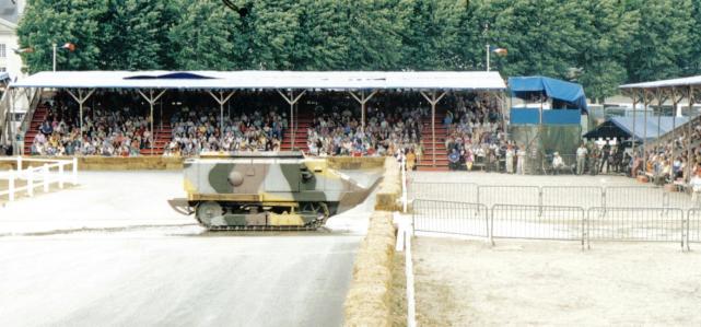 5分钟看懂坦克发展史 (坦克经过三代的发展出现了什么化)