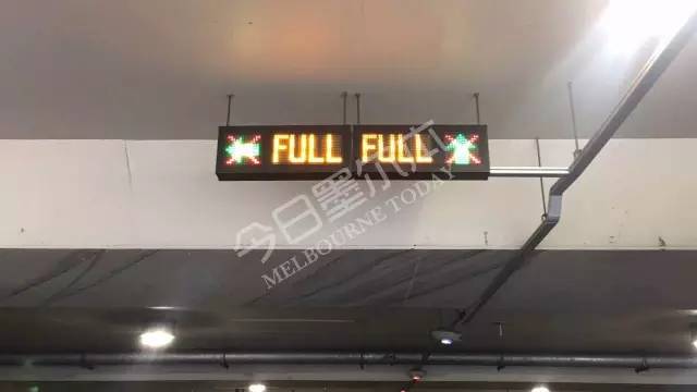 墨市BoxingDay现场:蔻驰5折!兰蔻YSL7折