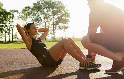 仰卧起坐的最正确诀窍,仰卧起坐的正确方法与技巧视频