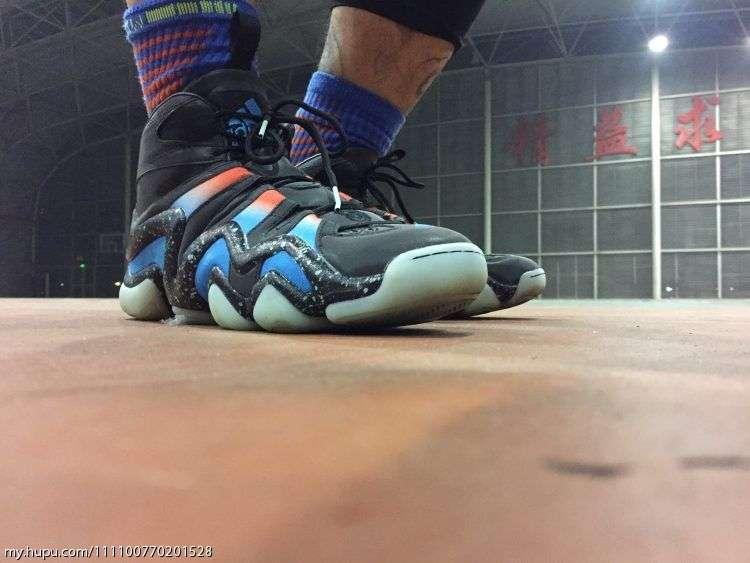 阿迪crazy8测评,adidascrazy8白