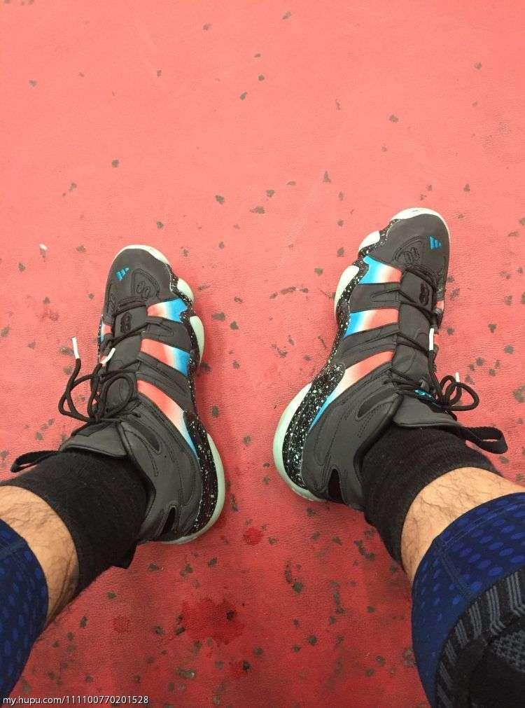 阿迪crazy8测评,adidascrazy8白