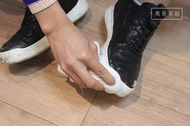 反绒皮的鞋子脏了怎么清洁,小白鞋脏了快速清洁