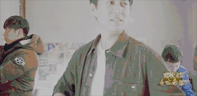 要被靳东的角色蒙蔽了双眼，他本人只有四岁，不能再多！