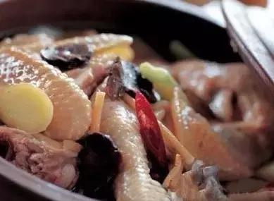 秋冬早上喝的营养汤简单做法,秋冬必备营养汤配方