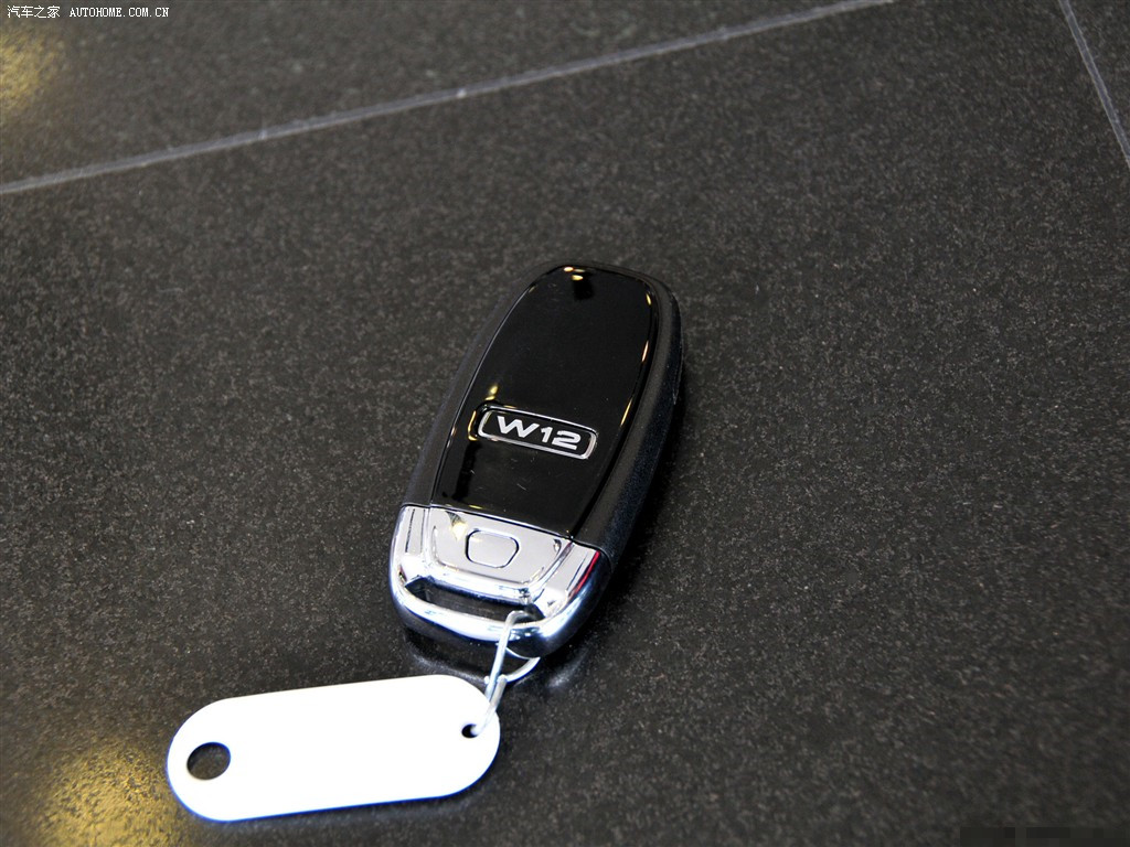 奥迪a8lw12成功人士标配,17款奥迪a8lw12