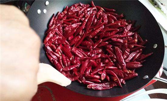 华宜智电深凹炒灶，给你一个不一样的使用惊喜