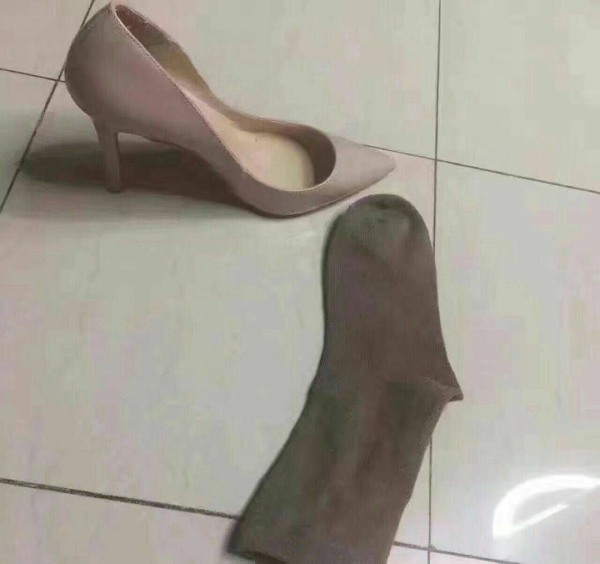 冬天的靴子不好穿有妙招吗,女孩子靴子穿不住怎么办