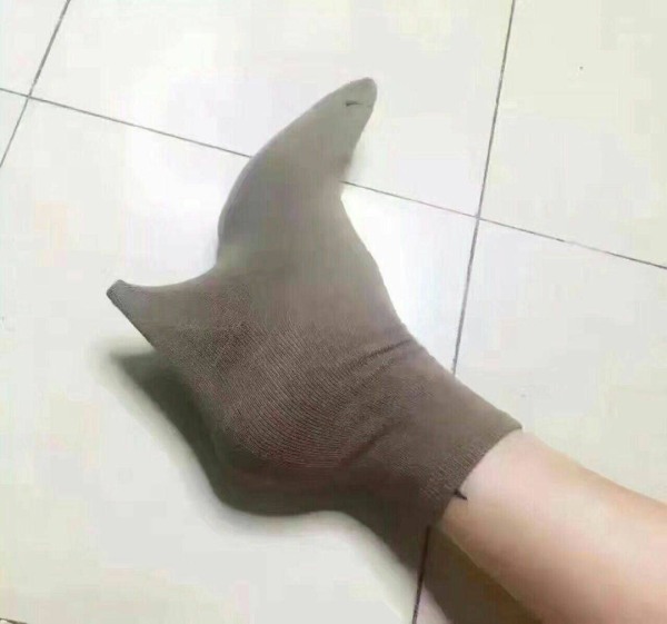 冬天的靴子不好穿有妙招吗,女孩子靴子穿不住怎么办