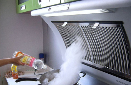 套房吸油烟机选择侧吸还是顶吸好,厨房油烟机顶吸式和侧吸式效果图